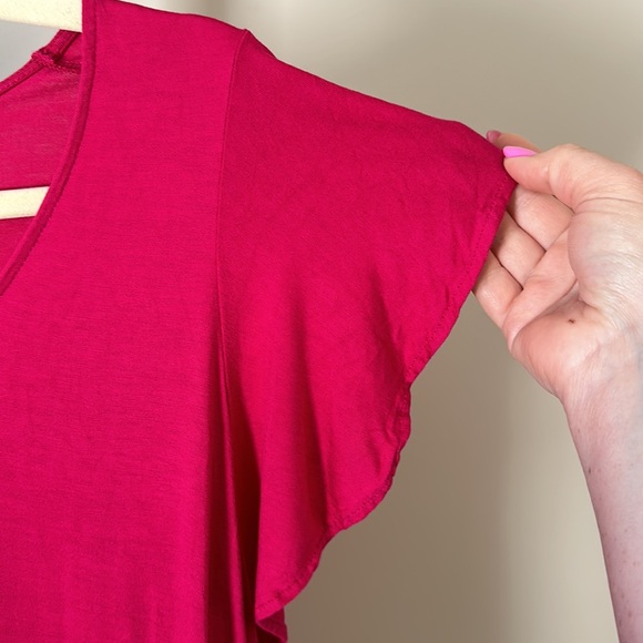 Old Navy Flutter Sleeve T-Shirt Medium - Picture 4 of 10